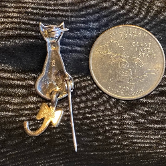 Vintage 925 Silver Marcasite Cat Pin with moving tail. In perfect condition. - Picture 5 of 6